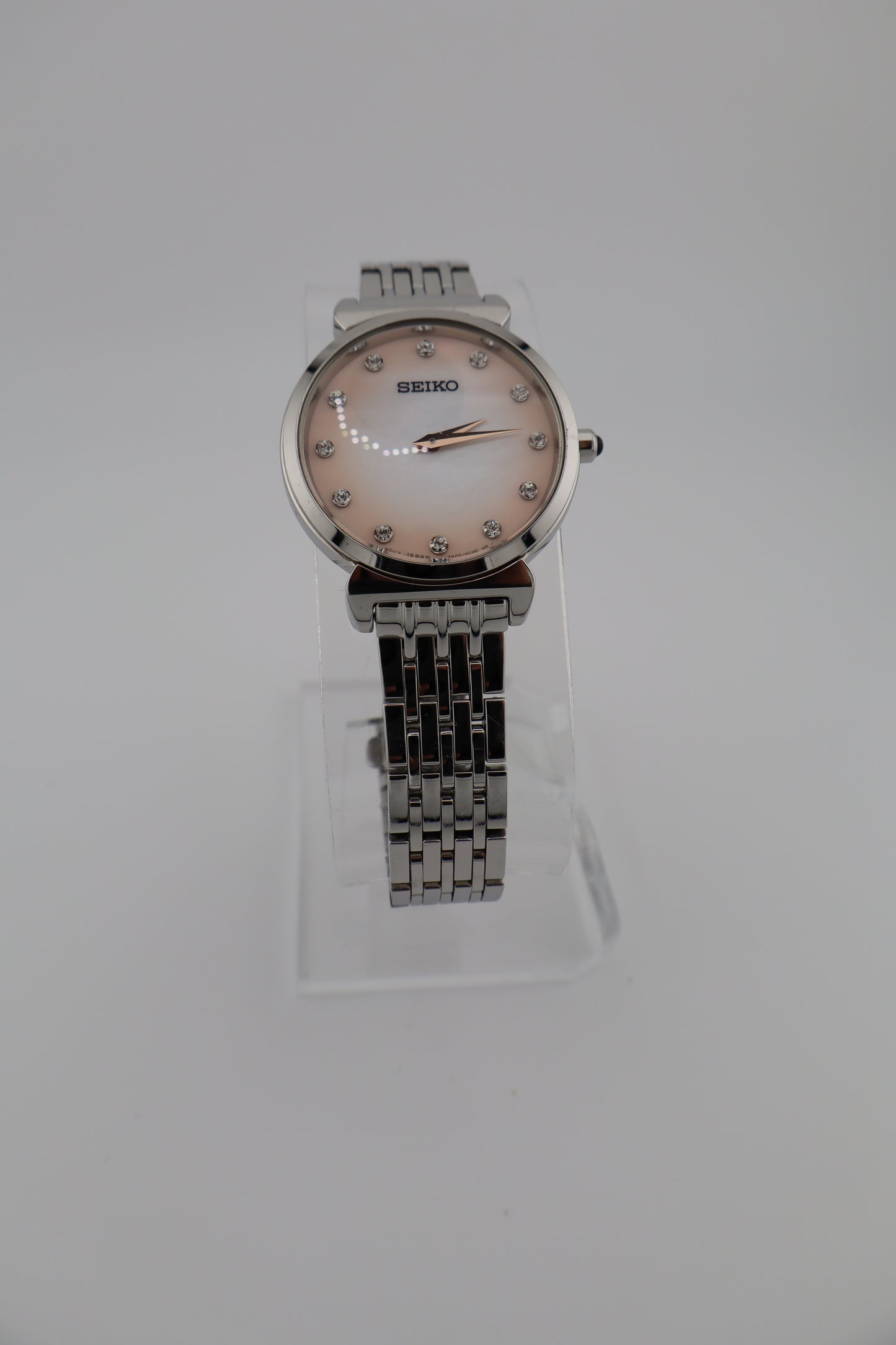 Seiko Diamond Mother of Pearl 7N00-0BM0 Women's Watch