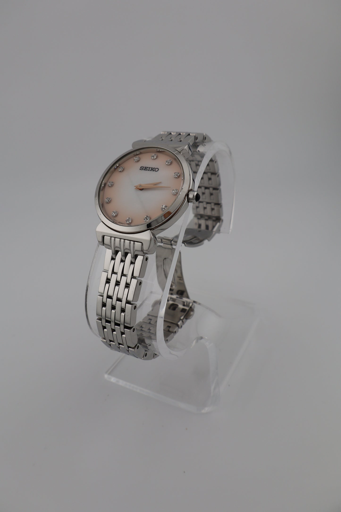 Seiko Diamond Mother of Pearl 7N00-0BM0 Women's Watch