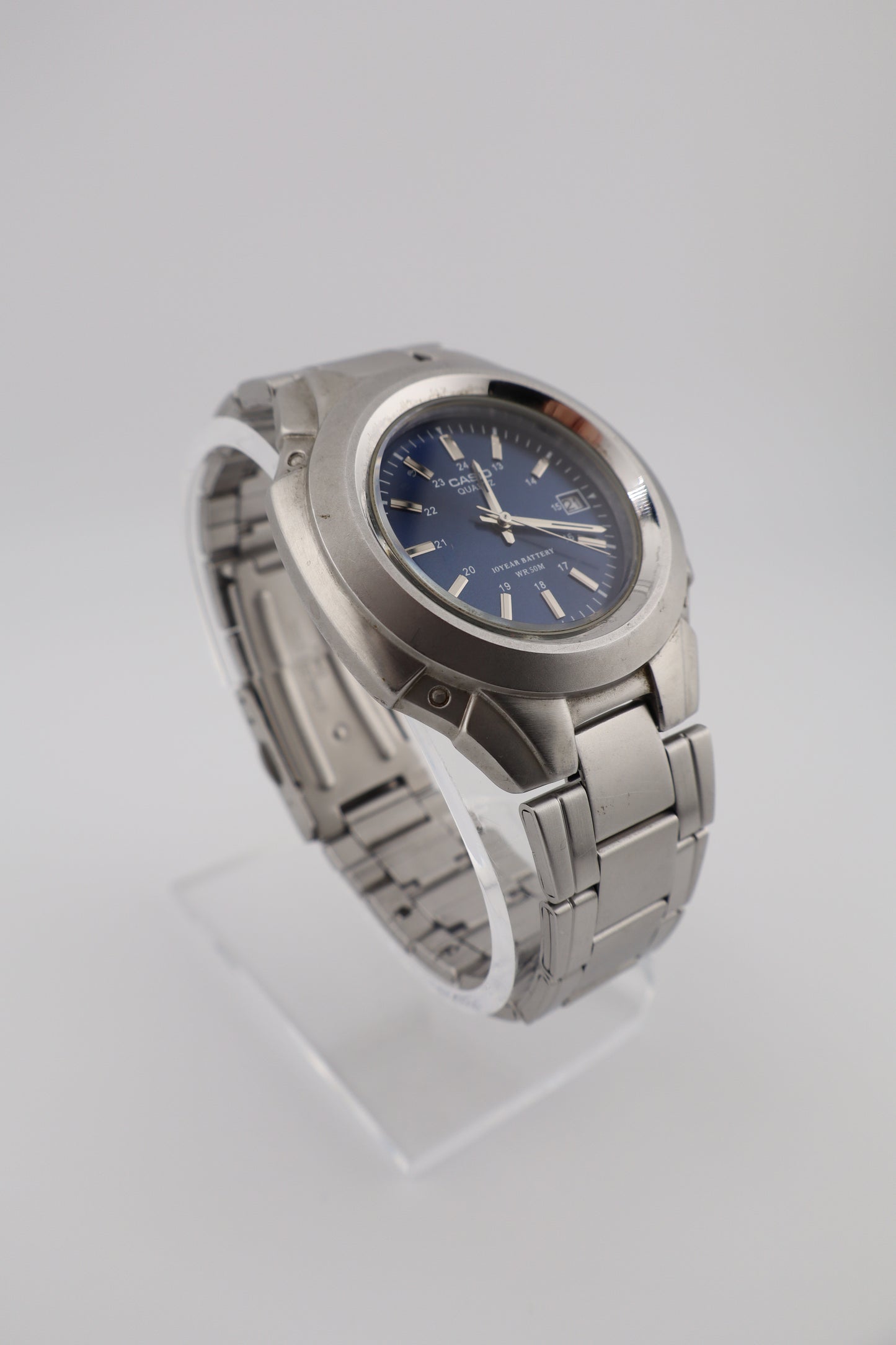 Casio MTP-3050 Quartz Stainless Steel Watch with Date Display