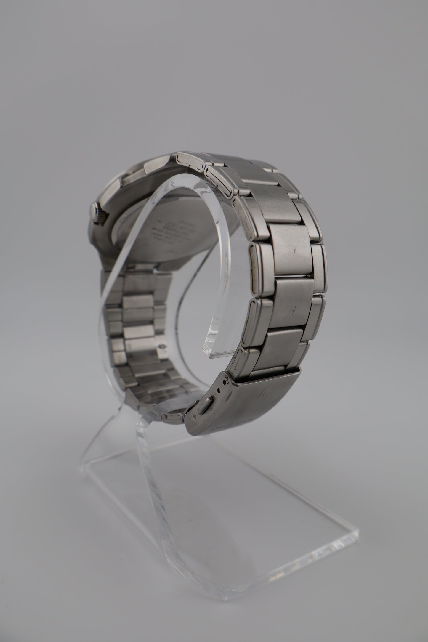 Casio MTP-3050 Quartz Stainless Steel Watch with Date Display