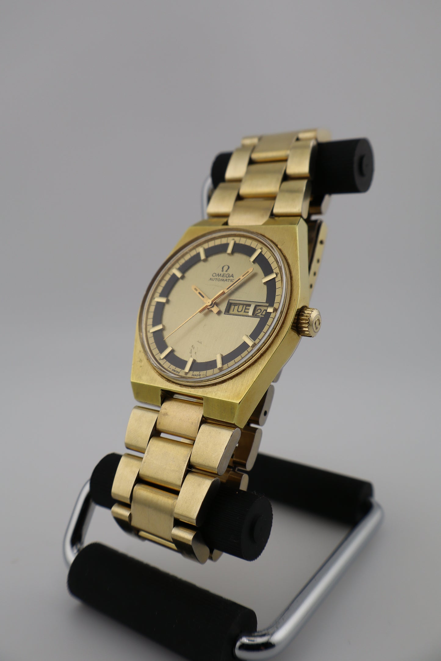 Vintage Omega Geneve 1972 Cal.1020 Gold Plated Men's Watch - Original 14KGF Bracelet