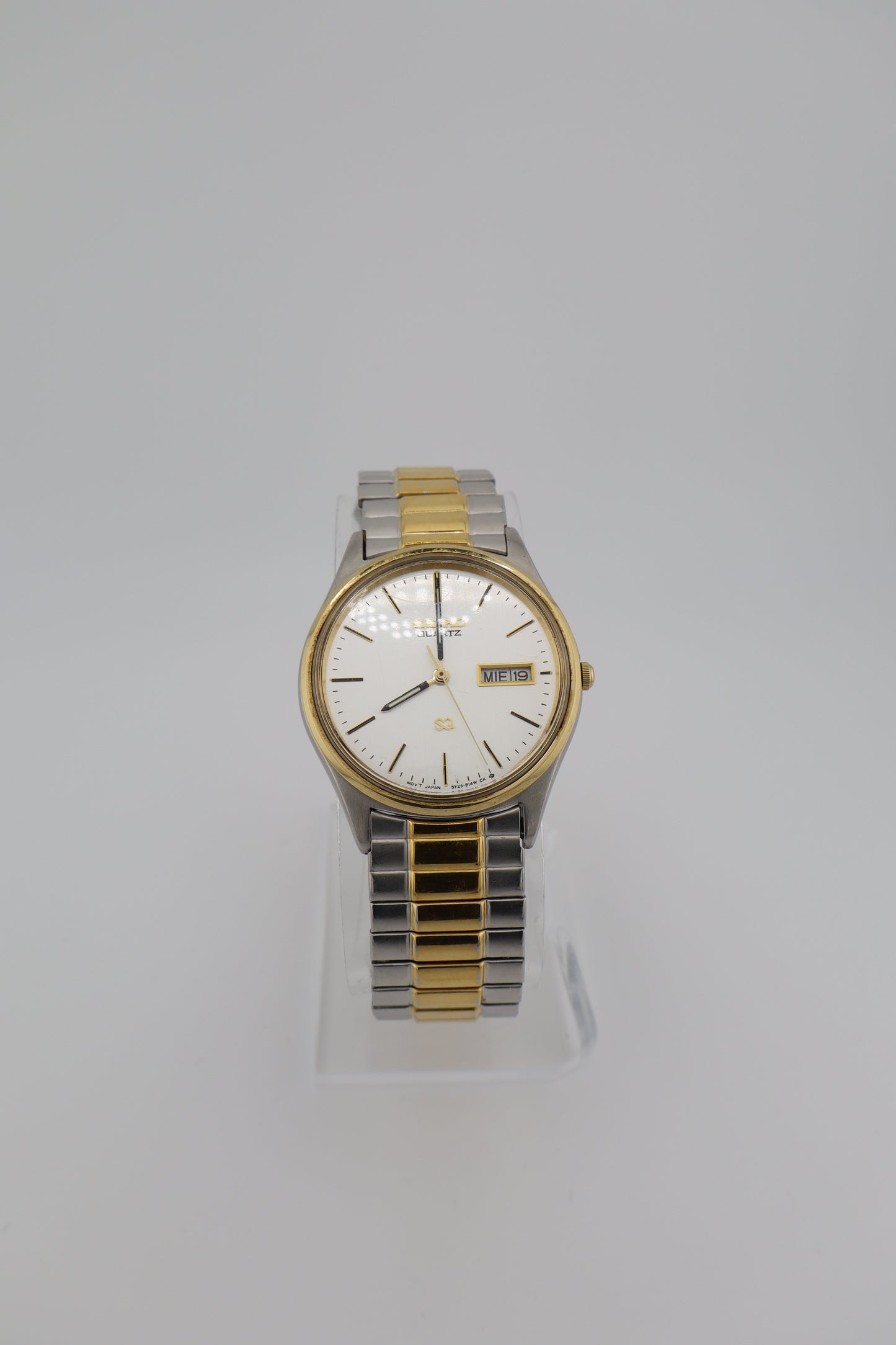 Vintage Seiko 1989 SQ Quartz Men's Date Date 5Y23-8049