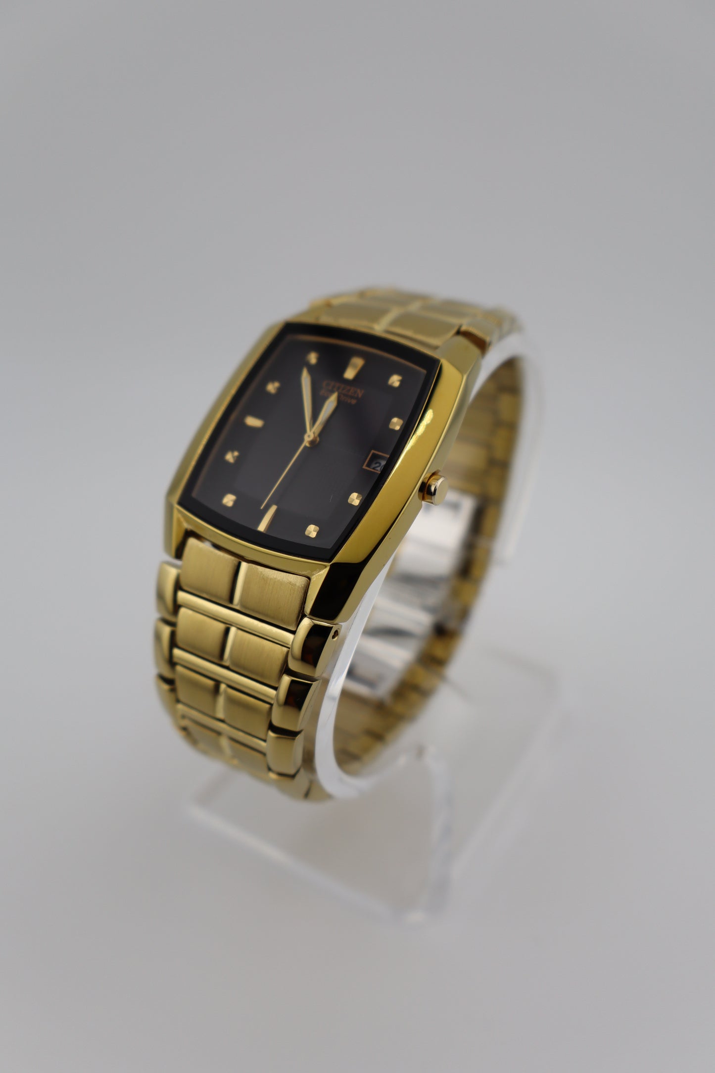 Citizen Eco-Drive E111 Paradigm Tonneau Gold-Tone Men's Watch - New w/ Box and Papers