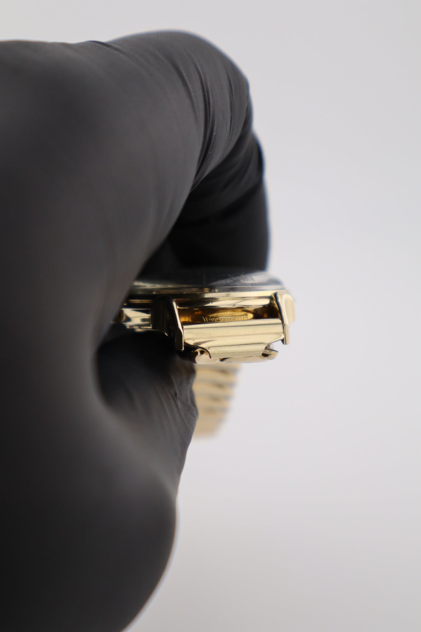 Vintage Elgin De Luxe 1950s Shockmaster Cal. 685 18 Jewel Wind-Up 10K Gold Filled Men's Watch