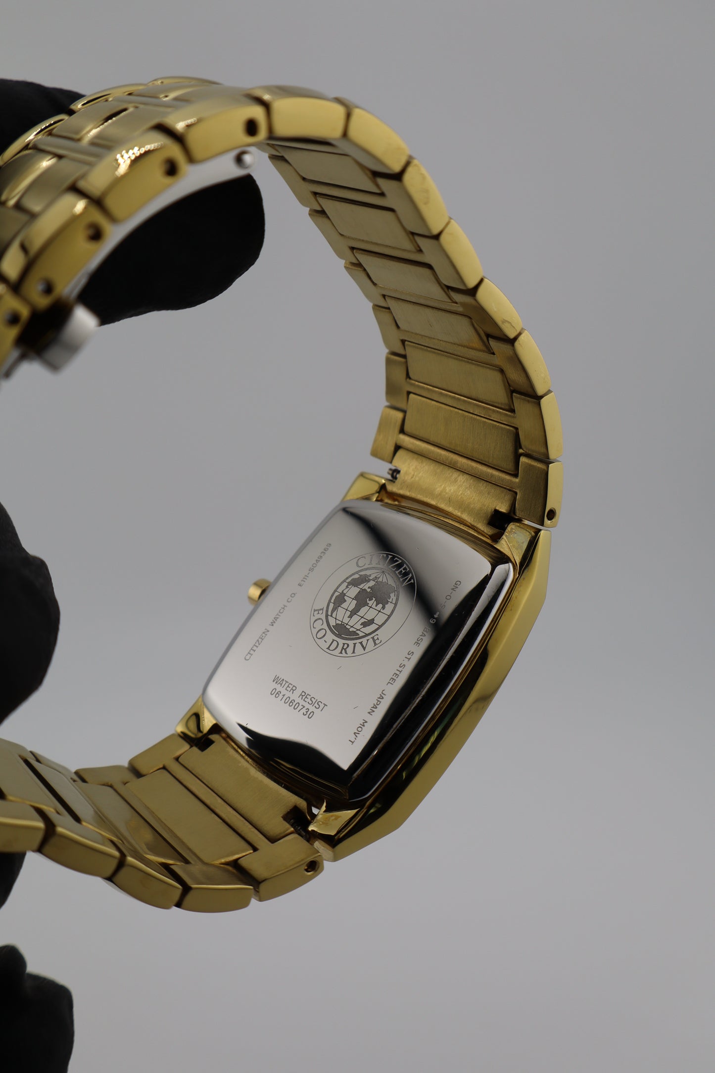 Citizen Eco-Drive E111 Paradigm Tonneau Gold-Tone Men's Watch - New w/ Box and Papers