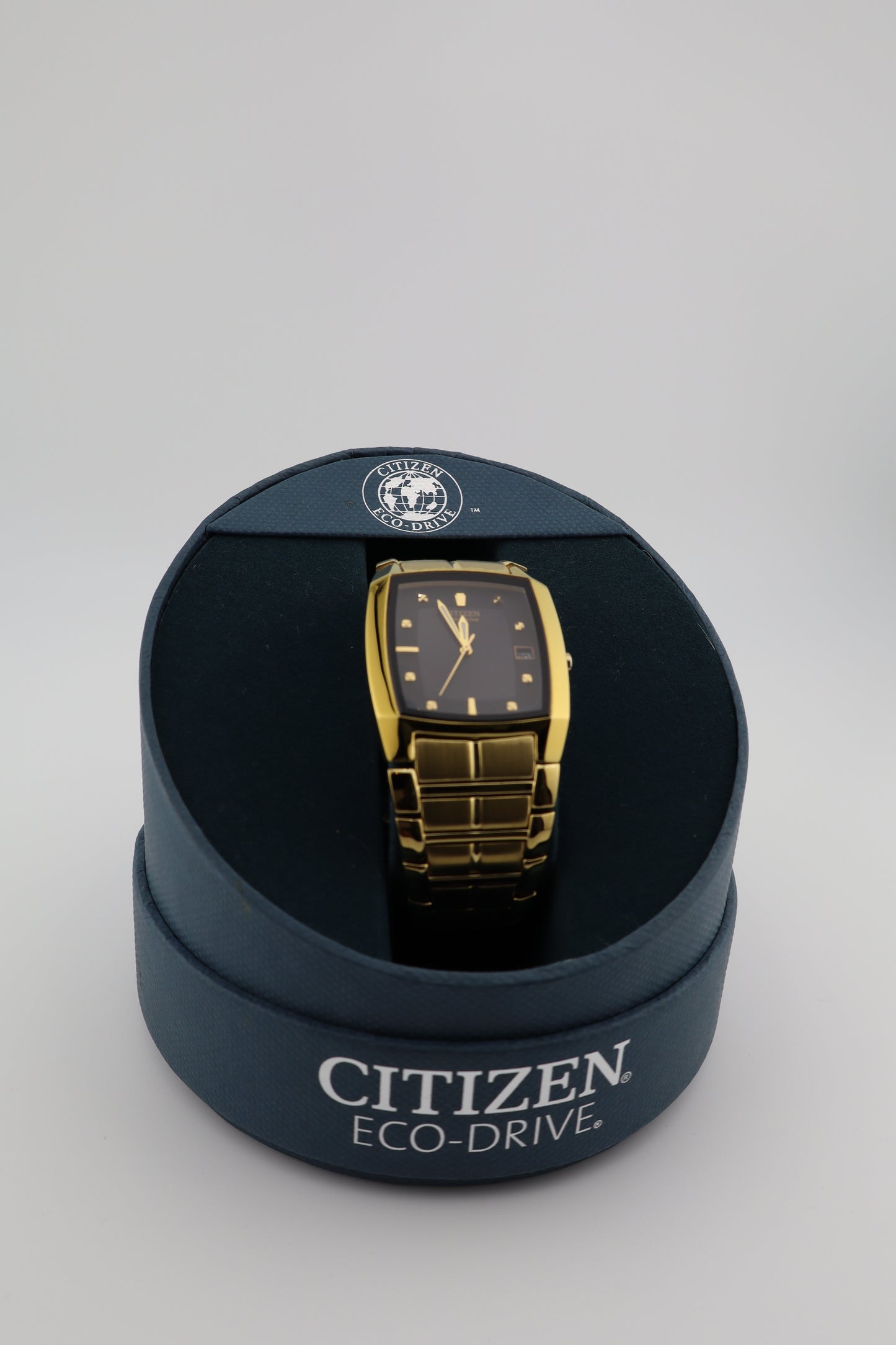 Citizen Eco-Drive E111 Paradigm Tonneau Gold-Tone Men's Watch - New w/ Box and Papers