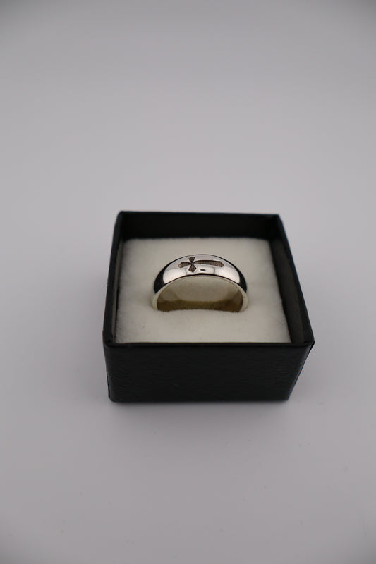 Sterling Silver Men’s Ring with Engraved Cross – Size 10 (925, 6g / 3.8 dwt)