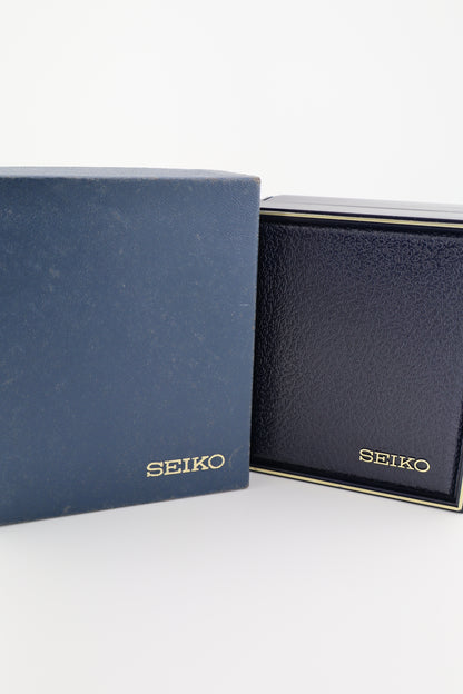 Vintage Seiko SQ 1984 Quartz 6923-7099 Day/Date Blue Dial Hex Crystal Full Set Box Papers Links