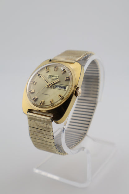 Vintage Benrus 1970's Day-Date 25 Jewel Automatic Men's Watch - Ref. 7135-350, Swiss, Cushion Case