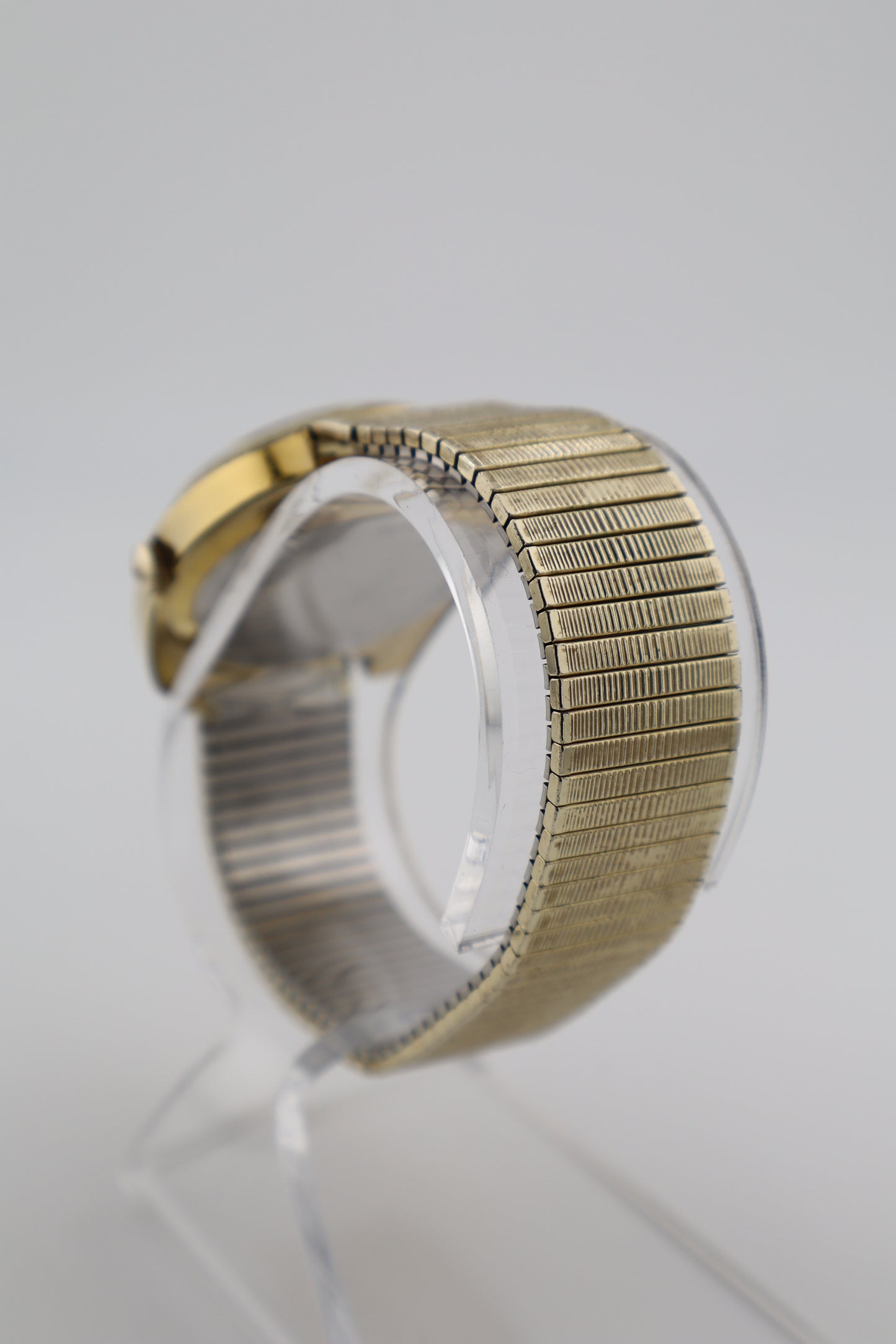 Vintage Benrus 1970's Day-Date 25 Jewel Automatic Men's Watch - Ref. 7135-350, Swiss, Cushion Case